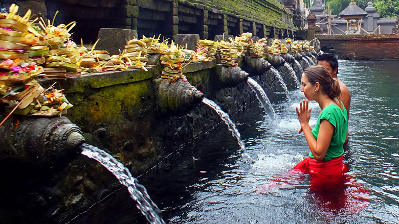 pura-tirta-empul-busbali.com_