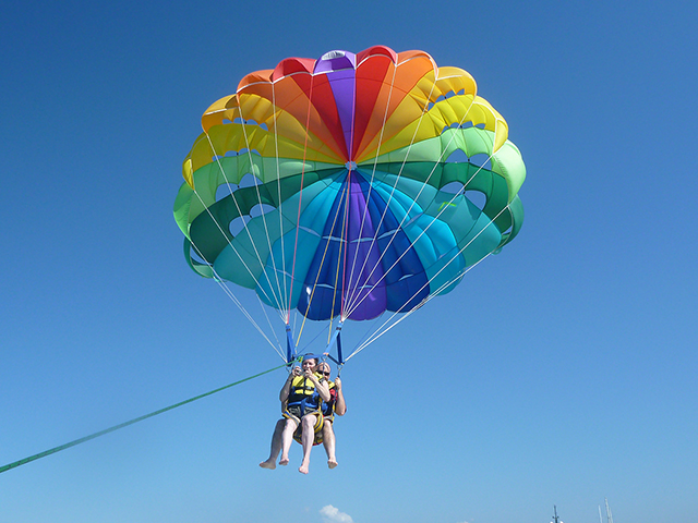 03_parasailing165